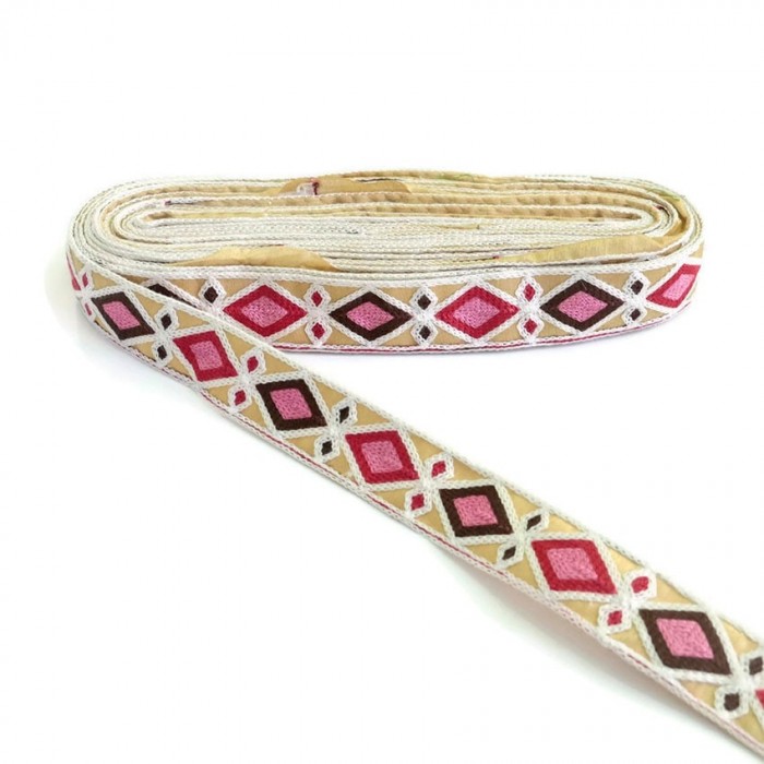 Broderies Broderie Indienne - Losanges - Blanc, fuchsia, marron et rose - 30 mm babachic