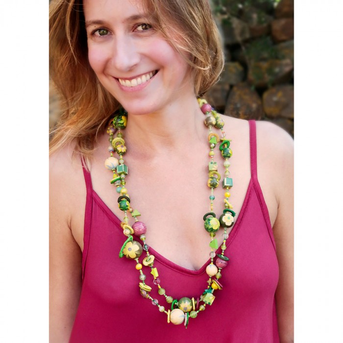 Necklace Retro light and extra long green color