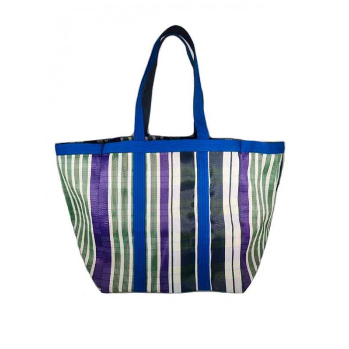 Panier en plastique recyclé en bleu, vert, violet et noir