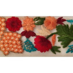 Inicio Bordado floral en tonos naranjas, rojos y verdes de 5,5cm Babachic by Moodywood