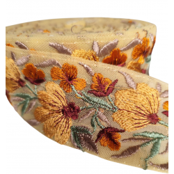 Accueil Ruban floral brodé dans les tons jaune et marron sur tissu tulle de 5 cm Babachic by Moodywood