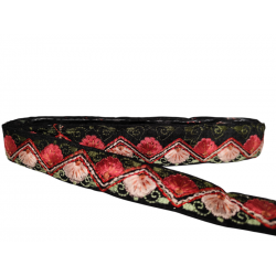 Inicio Cinta negra bordada motivos florales verdes, rojo y rosa palo 3cm Babachic by Moodywood