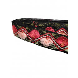 Inicio Cinta negra bordada motivos florales verdes, rojo y rosa palo 3cm Babachic by Moodywood
