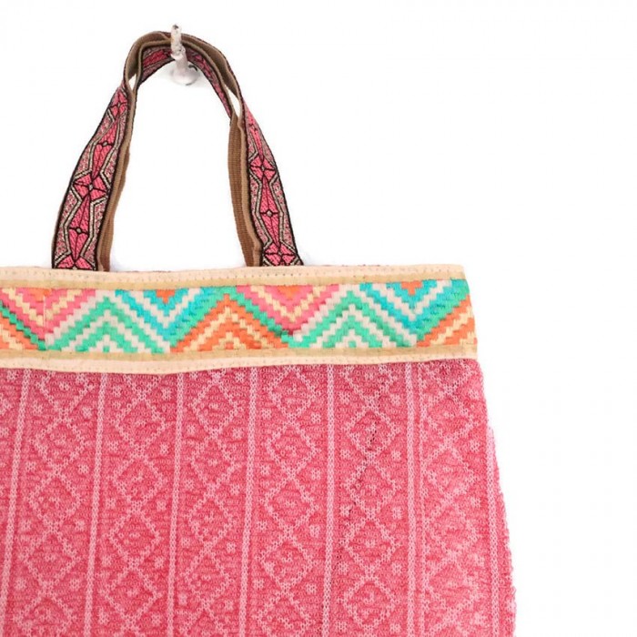 Graphic light pink tote bag